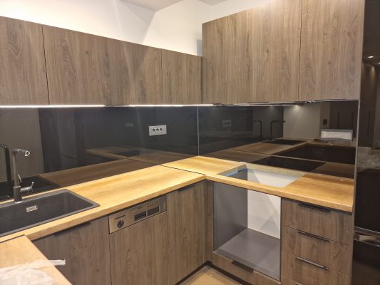 lymperis first glass ειδικες γυαλινες κατασκευες